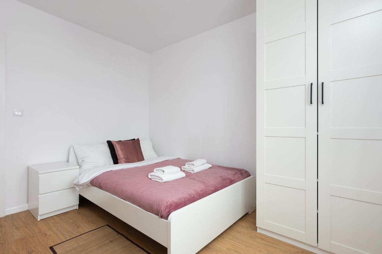 Family Apartment Nearto Old Town Vermelo By Neartopl Cracóvia Exterior foto